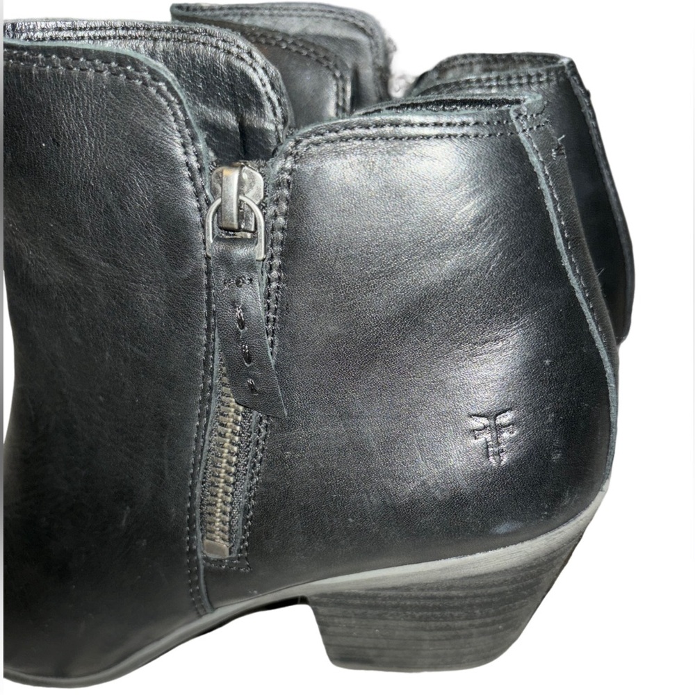 Frye Judith Black Leather Zip Ankle Booties 9.5 - Picture 6 of 9